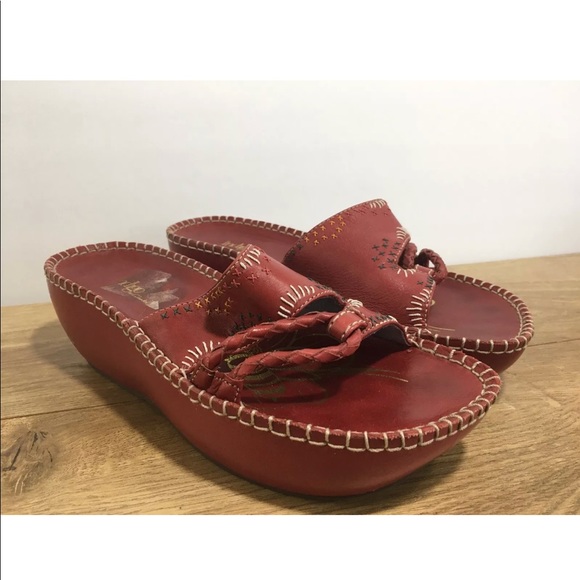 clarks sandals platform